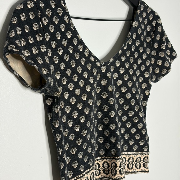 Crop Top - Picture 3 of 4